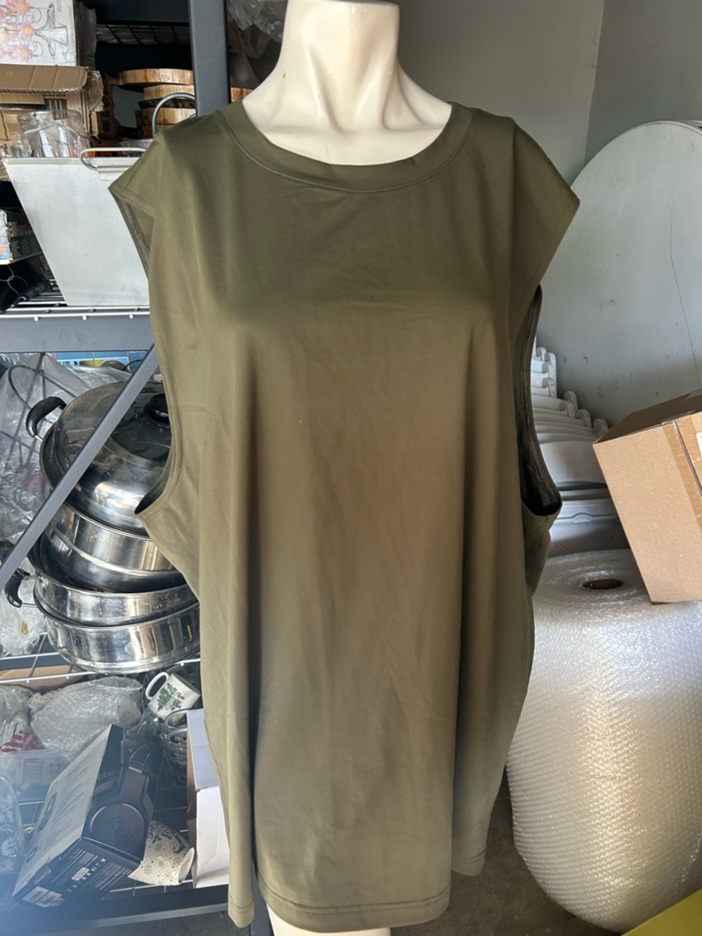 Alo men work out muscle tshirt size 2XL as is condition